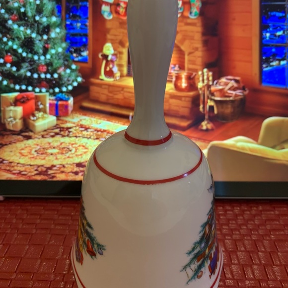 Christmas Bell - Picture 5 of 7